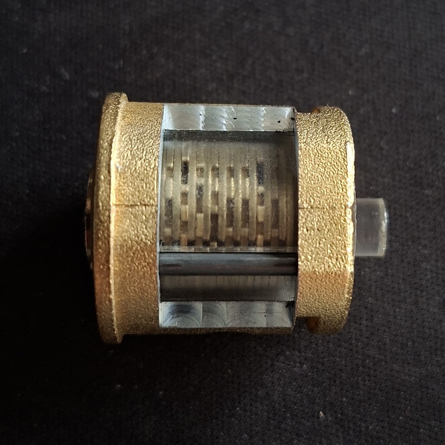 Robur DD cutaway - Image 2